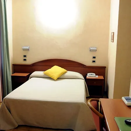 Button Hotell
