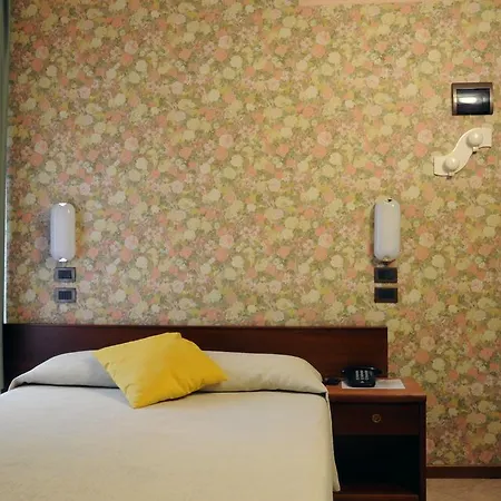 Button Otel 3*