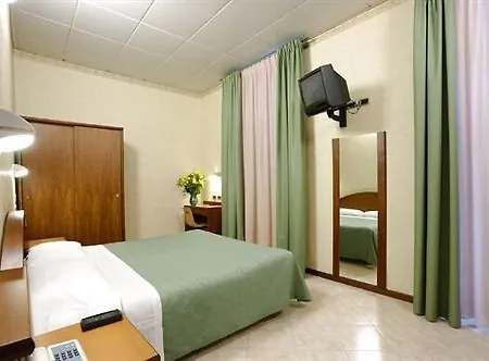 Hotell Button 3*