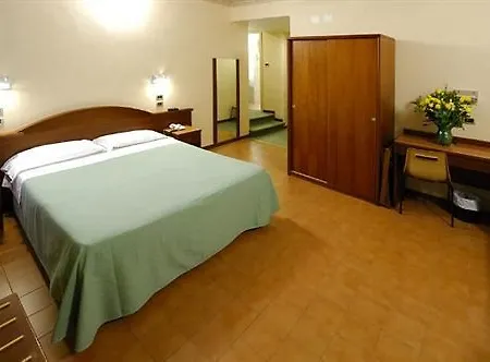 Hotell Button 3*